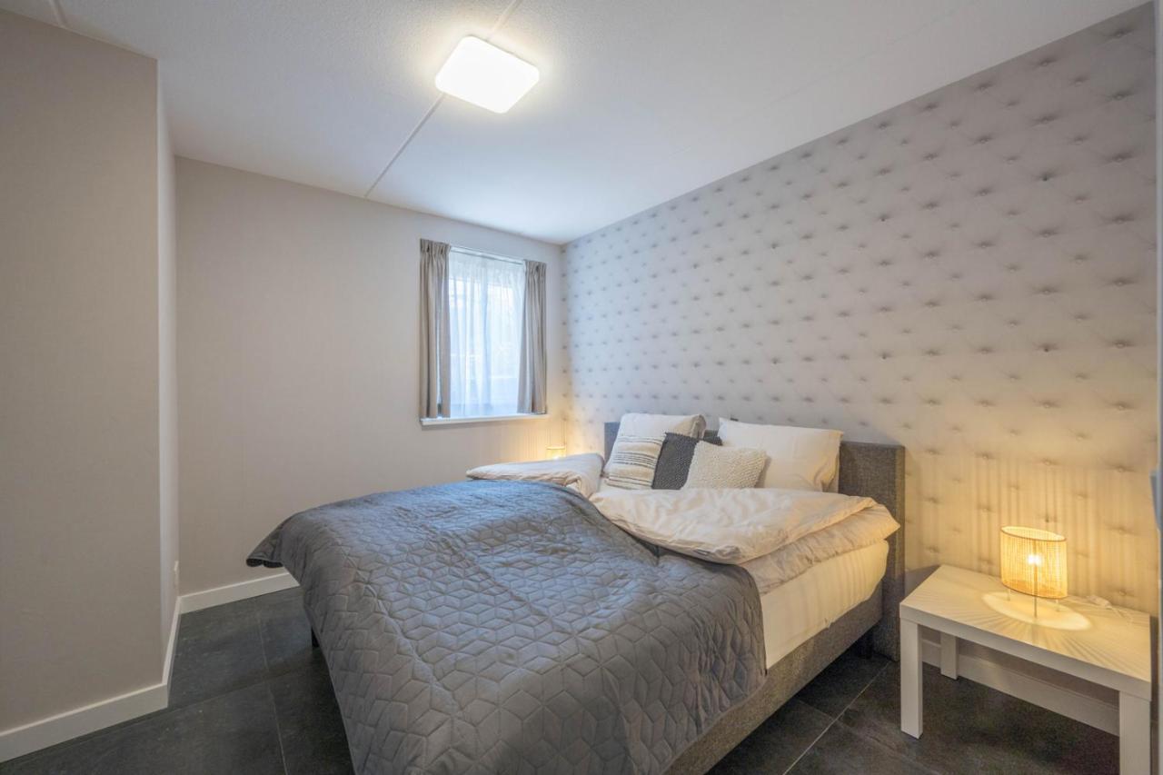 Meerzicht 24 - Luxury Family Accommodation With Beautiful Lake Side View Uitgeest Exterior photo