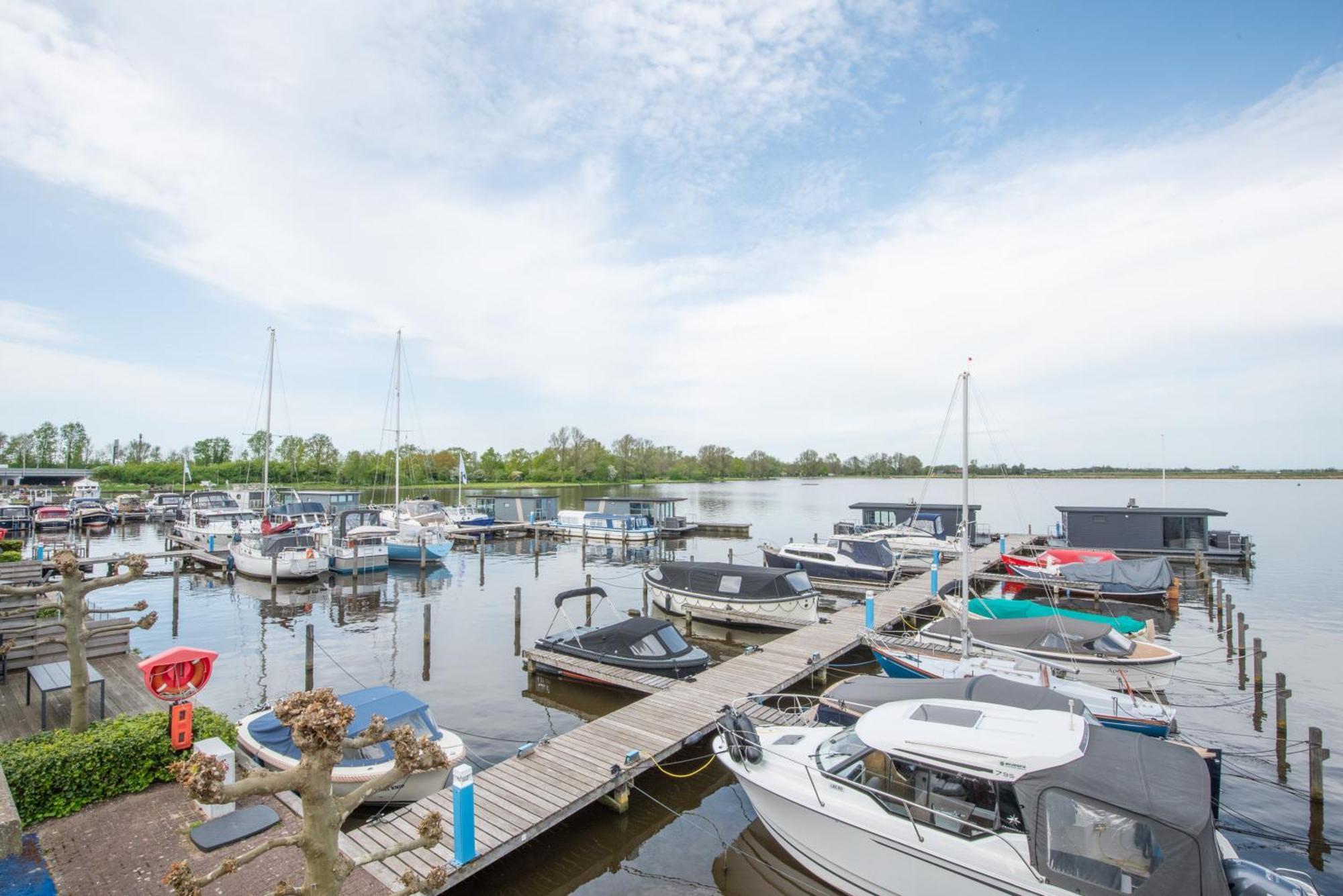 Meerzicht 24 - Luxury Family Accommodation With Beautiful Lake Side View Uitgeest Exterior photo